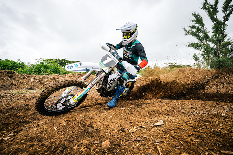 Husqvarna 02
