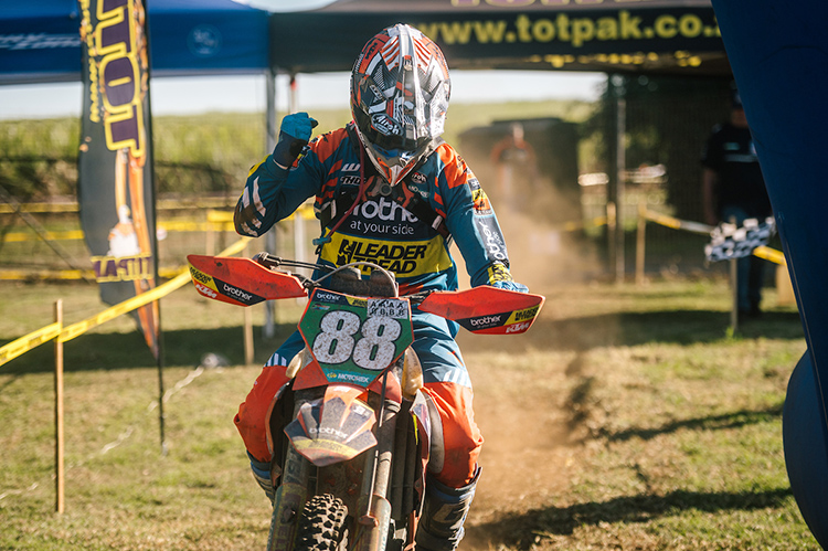 KTM CROSS 3