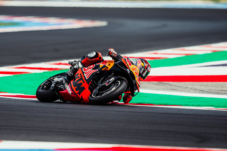 1 ktm gp 3