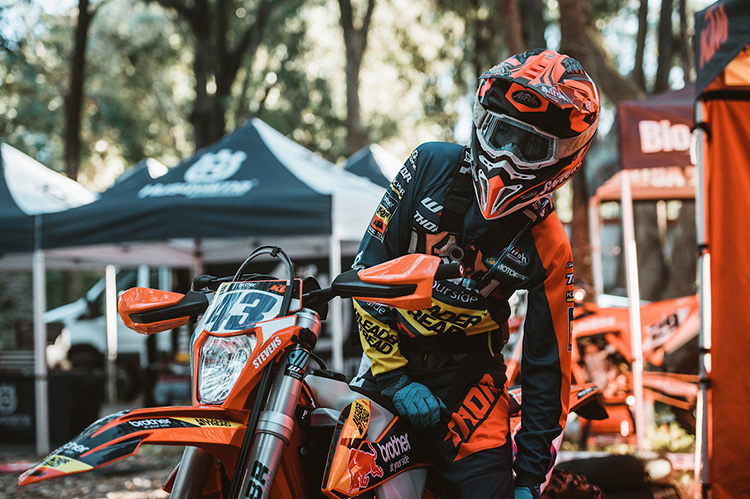 KTM 10