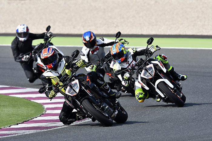 KTM SUPERDUKE R ride