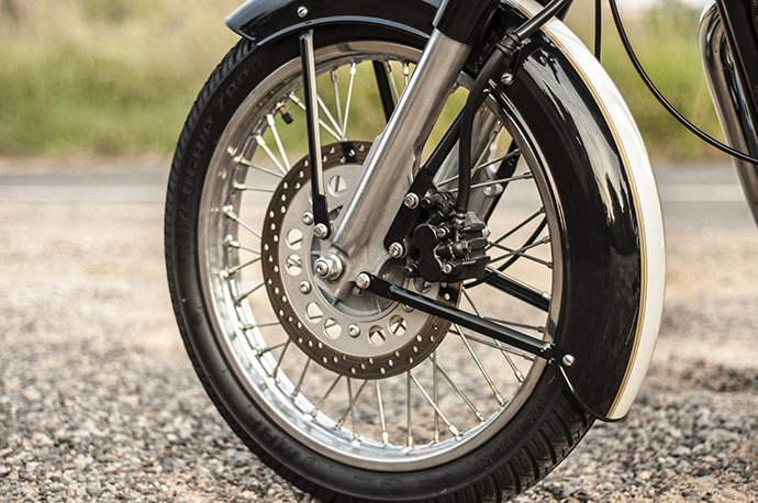 ROYAL ENFIELD middle image02