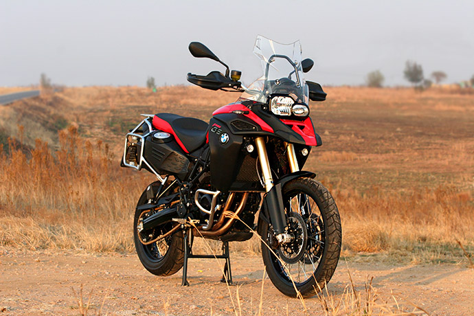 F800ADVENTURE FULL side
