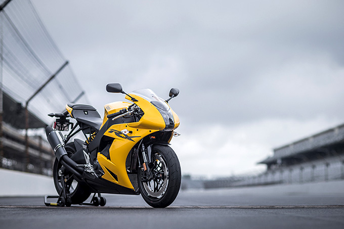 YellowFront34Track RX
