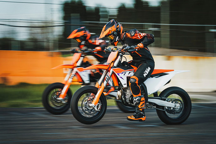 2023 KTM 450 SMR 1