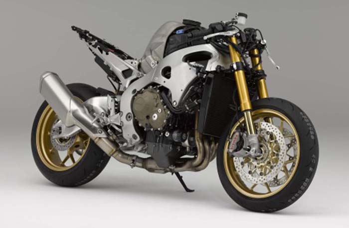 2017-Honda-CBR1000RR-SP-Fireblade-09
