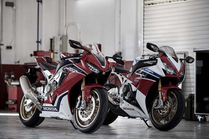 2017-Honda-CBR1000RR-SP-Fireblade-28