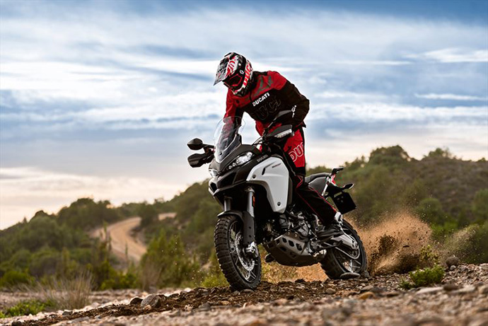 6-15-multistrada1200-enduro 880x500