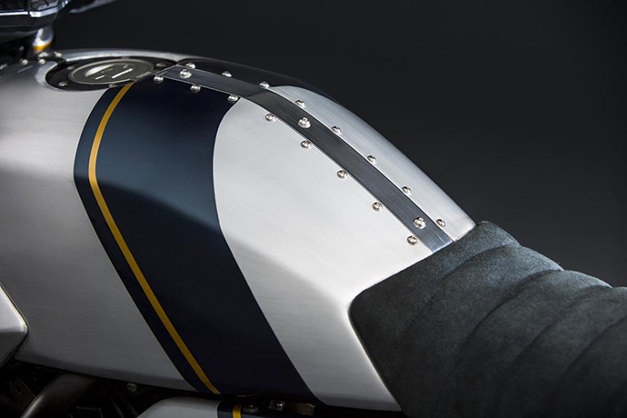 2016 YAM XSR700BUNKERS EU CUSTOM DET 001