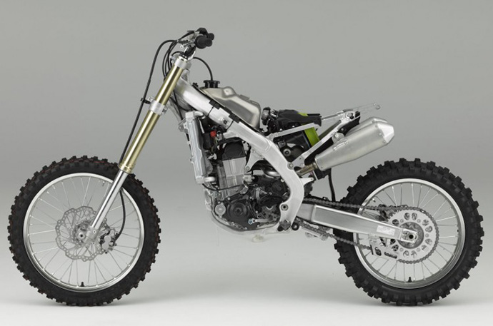 17-Honda-CRF450R naked-left-750x497