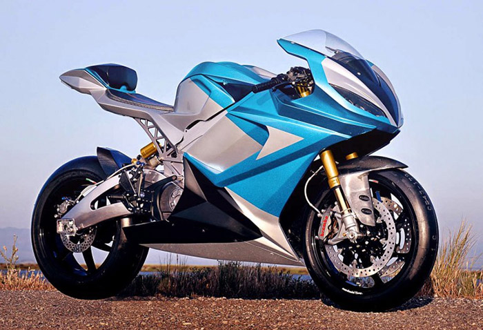 Lightning-LS-218-770x558